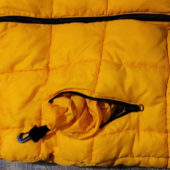Men Like New Polar Gear reversible yellow & black Vest pocket is carrying bag LG - Picture 9 of 16